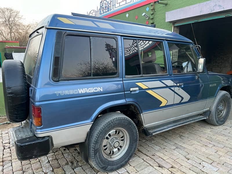 Mitsubishi Pajero 1990 (03026779226 4