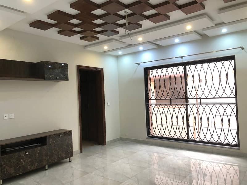 2 Kanal Luxury Upper Portion For Rent In Bahria Town Lahore 6