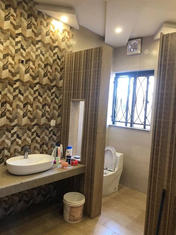 2 Kanal Luxury Upper Portion For Rent In Bahria Town Lahore 11