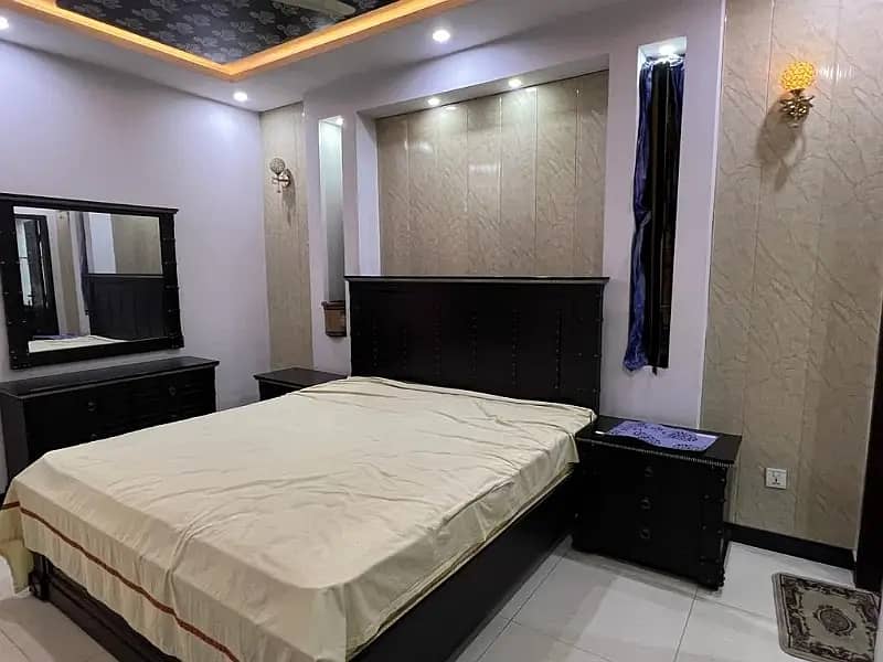 10 Marla Luxury Furnished Upper Portion For Rent in Bahria Town Lahore 1