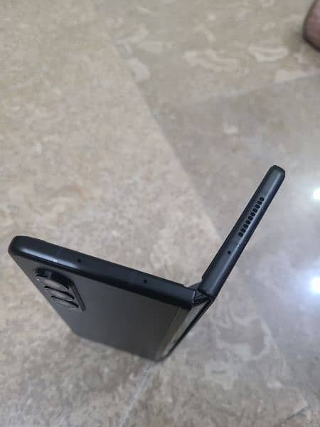 samsung galaxy z fold 3 new condition iPhone oneplus oppo vivo sony 9