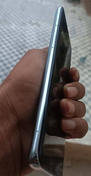 One plus 9 pro dual SIM (urgent sale) 4