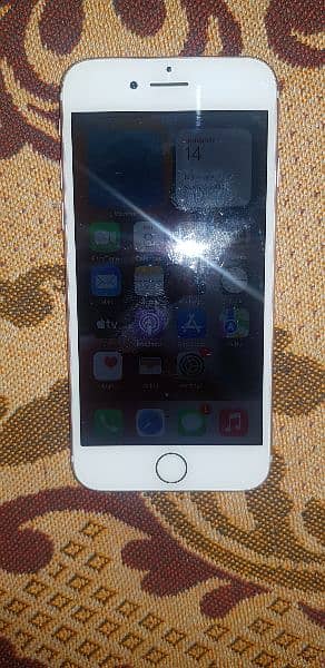 i phone 7 rom 128 gb non PTA 4 month sim working kare gi water peck he 1