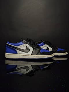 Air Jordan 1 Low Royal Toe Sneakers/ Shoes (Size: EUR 44)