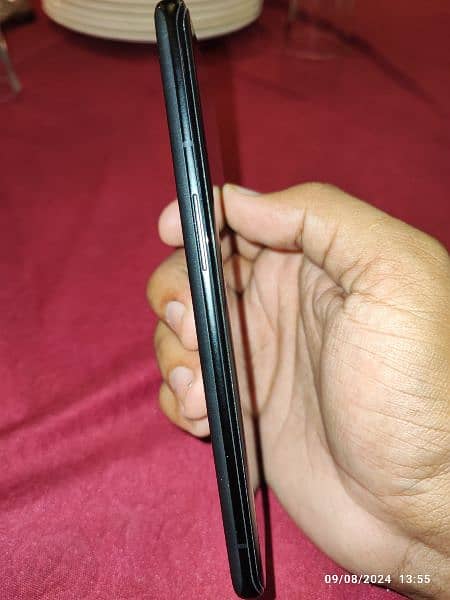 one plus 9 pro 12/256 with fast charger and back cover 3