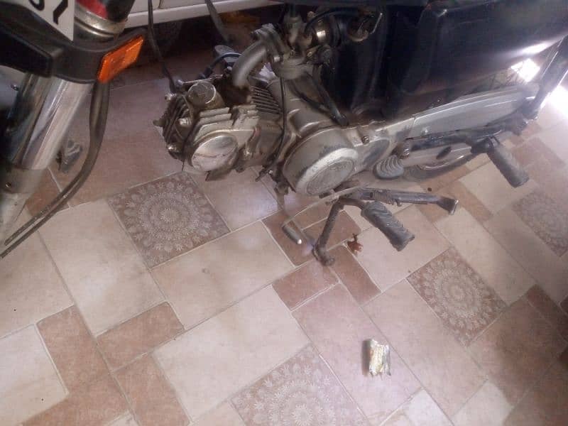 road price bike 10/10 engine ok urgent sale 4