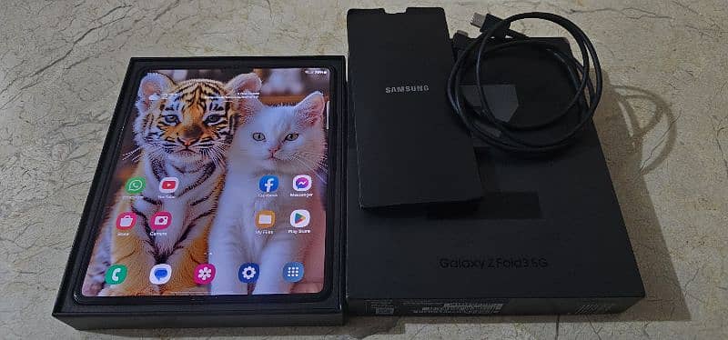 Samsung galaxy z fold3 5g 12/256 dual non pta complete box 10by10 0