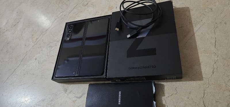 Samsung galaxy z fold3 5g 12/256 dual non pta complete box 10by10 2