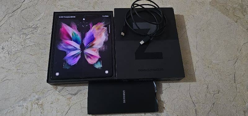 Samsung galaxy z fold3 5g 12/256 dual non pta complete box 10by10 3