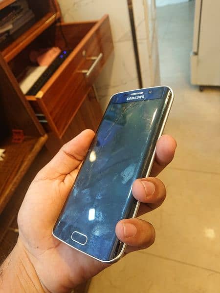 Samsung Galaxy S6 Edge 3/32 4