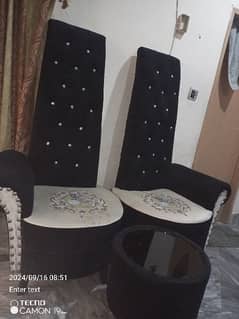 Room chairs with Table