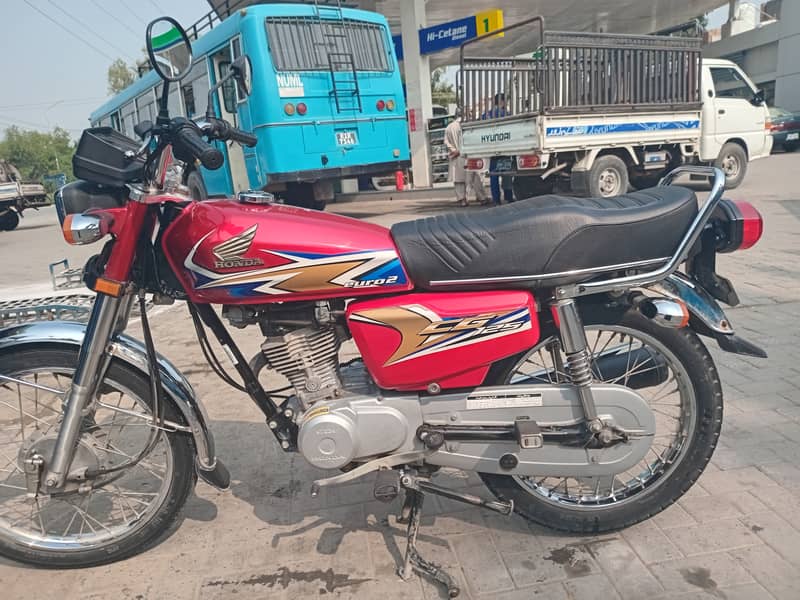 Honda CG 125 (2020) MODEL 25000 KM DRIVEN CALL-03127566633 7