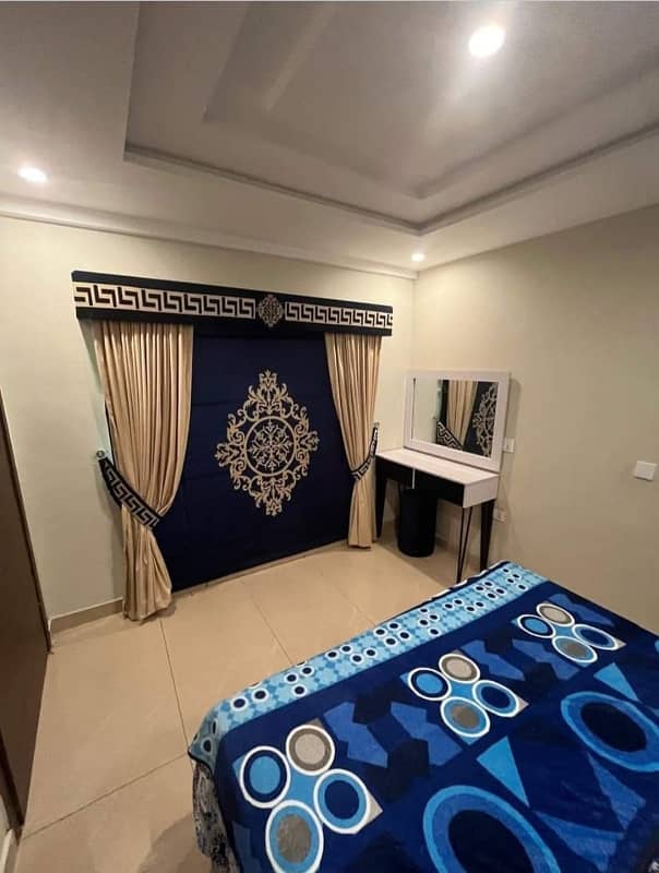 1 Bedroom VIP full furnishe flat for rent per day available in Bahia Town Lahore 0