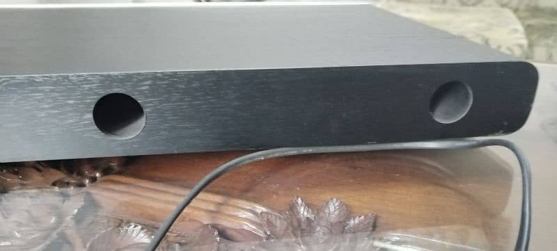 Bush Sound bar with buildin woofer. (imported) 4