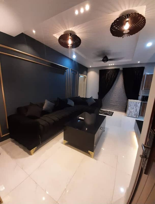 1 Bedroom VIP full furnishe flat for rent per day available in Bahia Town Lahore 1