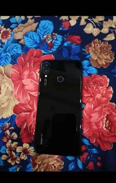 I m selling my huawei nova 3i 1