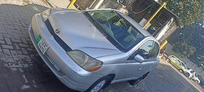 Toyota Platz 2000 0