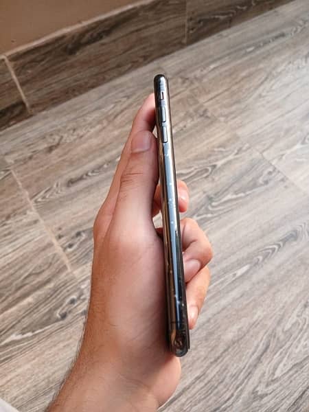 iphone xs max 64gb pta 2