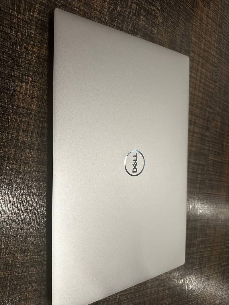 Dell XPS 15 9530 Core i9 13th Gen 1