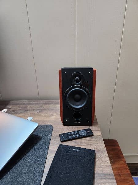 Edifier R1700BTs Bluetooth Bookshelf/Desk Speakers 3