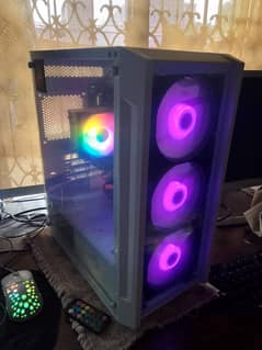 White Build i5 12400f BEAST Gaming machine