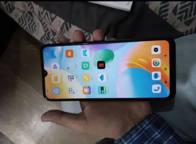 redmi 10 c.   4/128 3