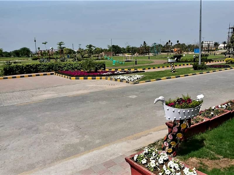 5-Marla On Ground Possession Plot Facing 10-Marla House Ready To Construction Available For Sale In New Lahore City Phase-4 11