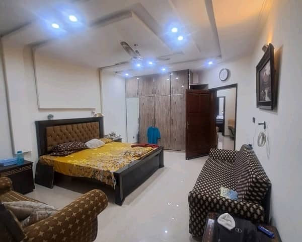 House Is Available For sale In Allama Iqbal Town - Raza Block 9