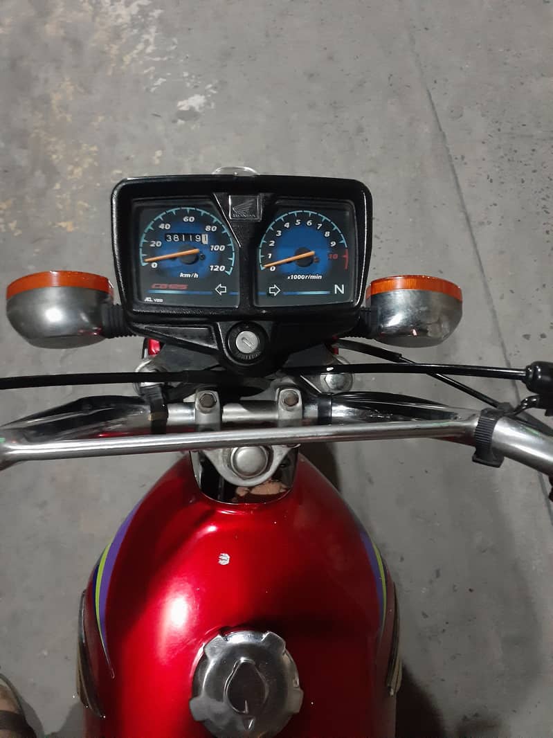 Honda CG 125 2015 9