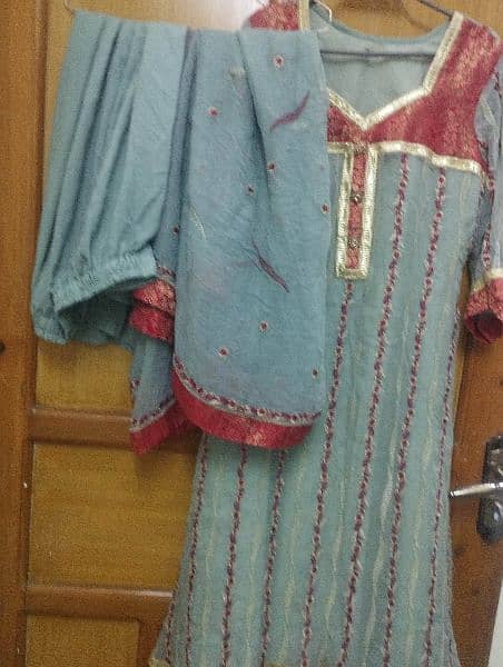 ladies chiffon and lawn 3 piece suit in 2500-3000rs 16