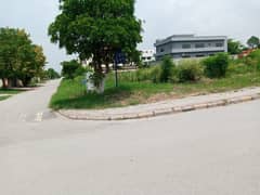 10 Marla Plot for Sale, in Street 69 D-17 Extension Islamabad