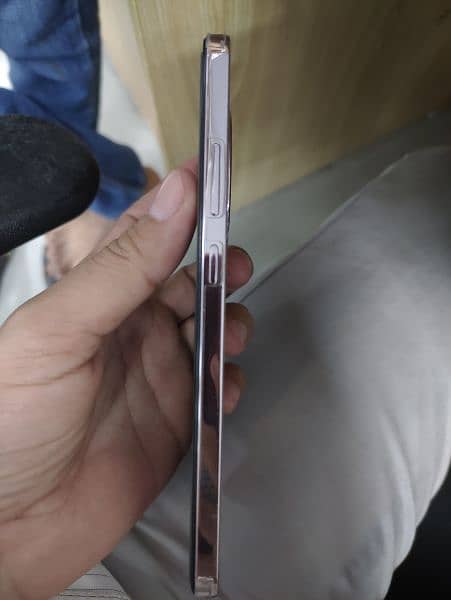 Oppo reno 12F 4