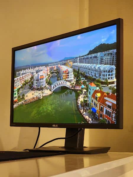 ASUS UHD 4K 28INCH GAMING MONITOR 1