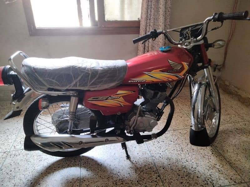 Honda 125 1st Owner 6