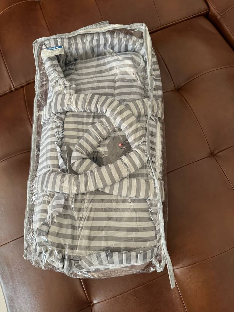 Baby Carry Nest Grey 10/10 Zubaida's 2