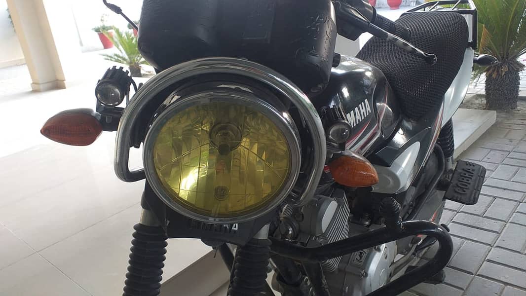 Yamaha YB 125Z (2019) Black Color 1