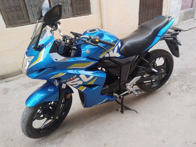 Suzuki Gixxer 21 model Islamabad number 3