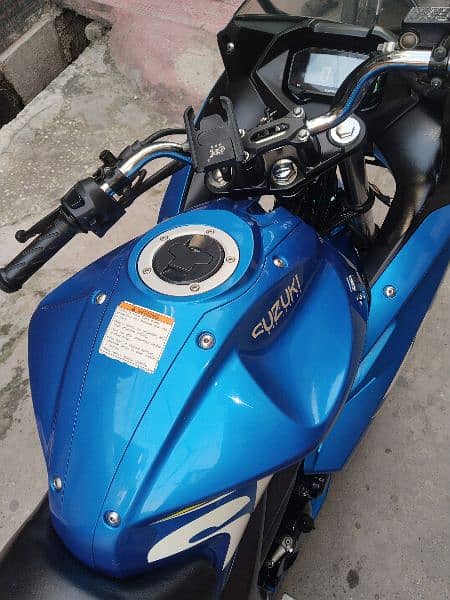 Suzuki Gixxer 21 model Islamabad number 6