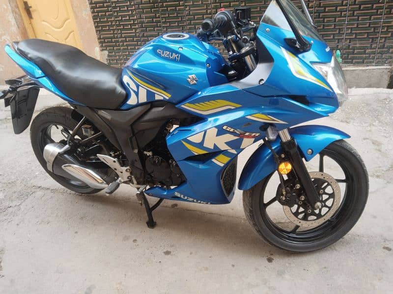 Suzuki Gixxer 21 model Islamabad number 8