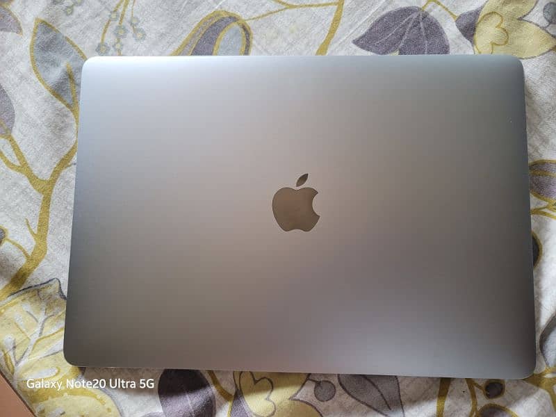 Macbook pro 2017 13 inch 1