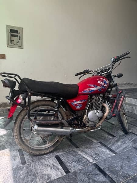 SUZUKI GS 150 SE 1