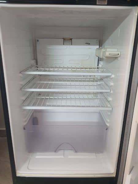 Dawlance Refrigerator Medium Size 2 Door 3