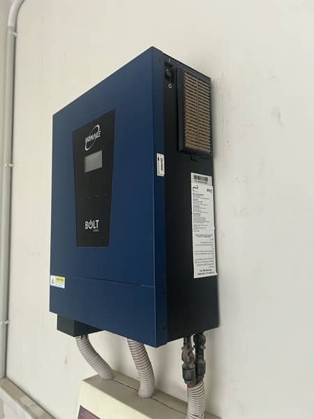 Homage 5.6 KW Hybrid Inverter 2