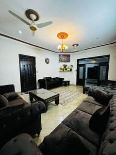 Beautiful 6 Bed 10 Marla House For Sale Ali Park Near Bhatta Chowk, Airport, Dha ( Street 30 Feet )