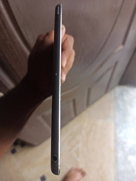 Apple I pad Air 1 LCD break Baki sb All Okay Hai 4