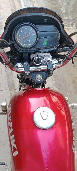 Suzuki gd110s new Tiers. New condition 1