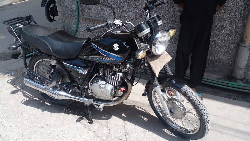 Suzuki GS 150 5