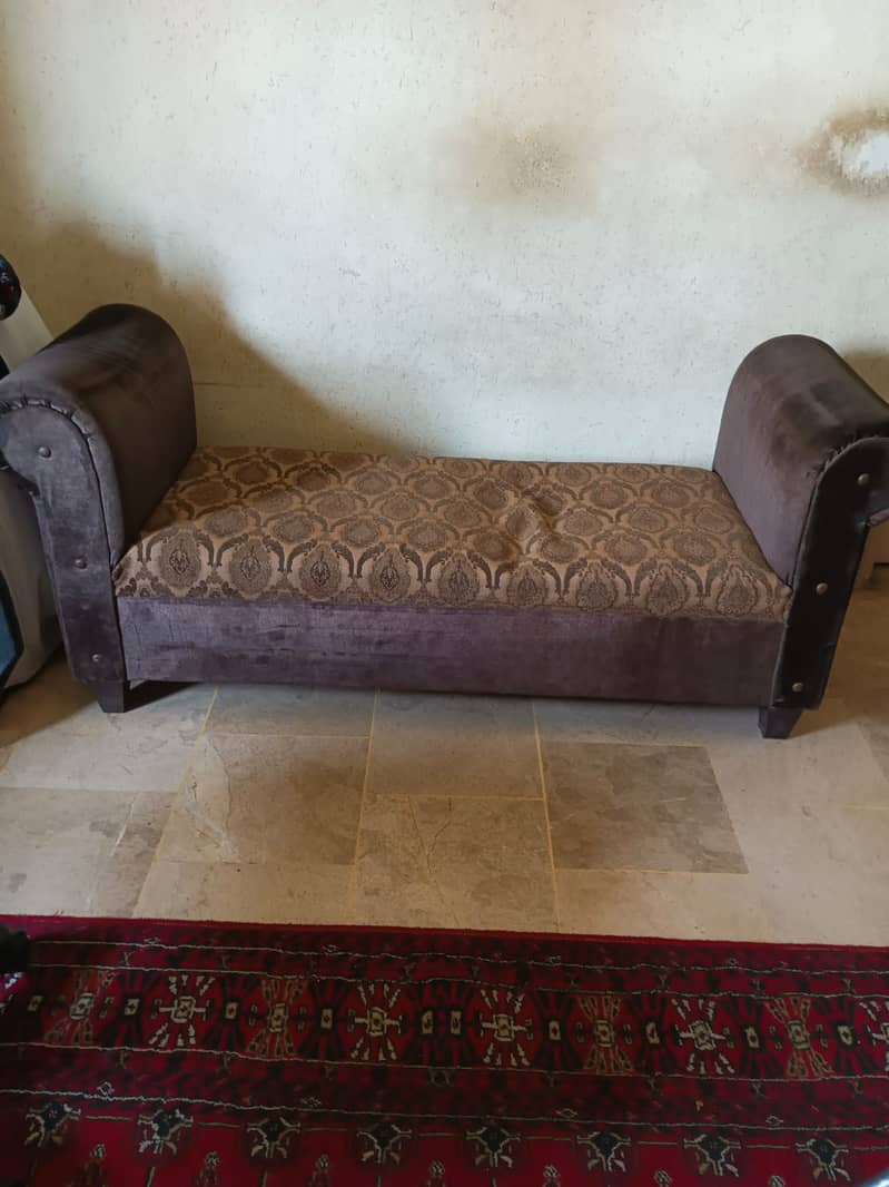 SOFA SETHI 1