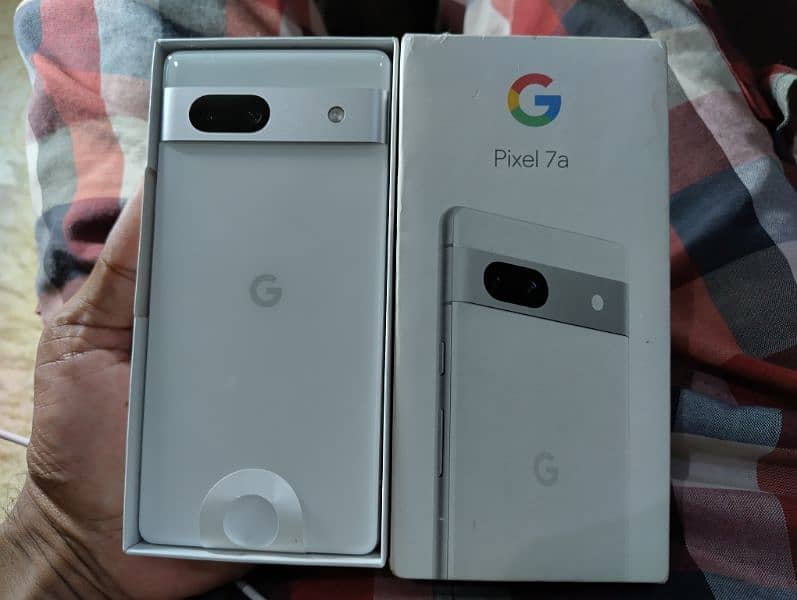 Google Pixel 7a Google Pixel 7 1