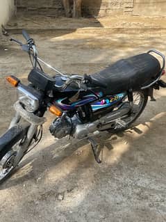 Honda CD70  2500km used only